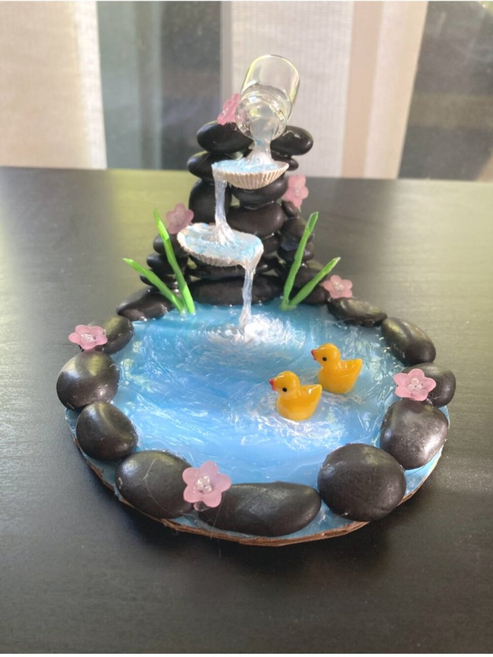 Cute hand-crafted little duck pond water fountain waterfall display